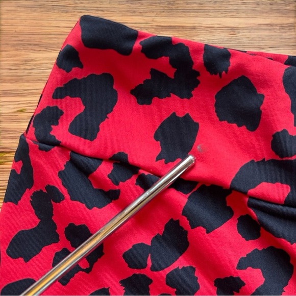 LICI FIT Red Leopard Print High Waist Biker Shorts – Size M - Picture 10 of 12